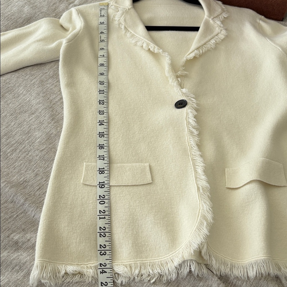 Elegant Cream Fringed Knit Blazer - Picture 9 of 11